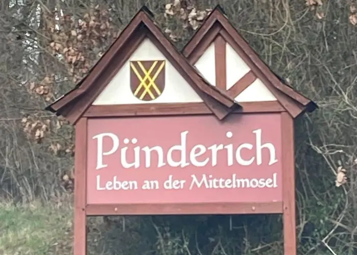 Castle View Hébergement de vacances Pünderich